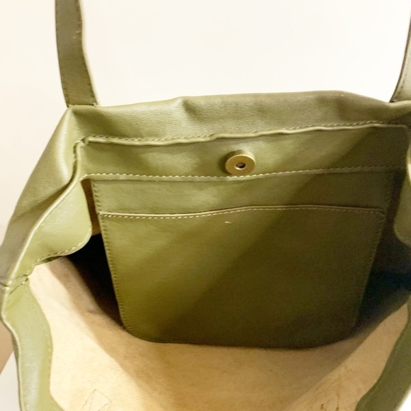 Tote variety pack. Green, gold and white shopping totes - Picture 8 of 14